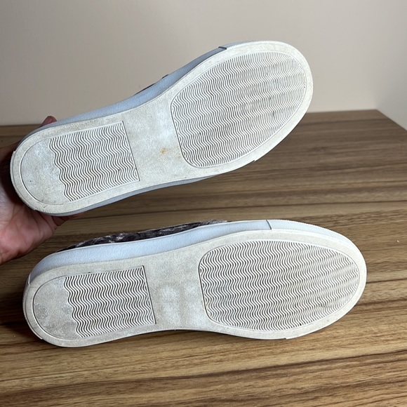 Steve Madden suede slip on shoes - Picture 3 of 4